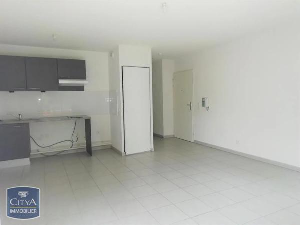 Appartement à louer 2 pièces 41.8m² Arles (13200)