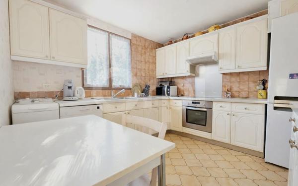 Maison à vendre    6 pièces •  Chennevières-sur-Marne