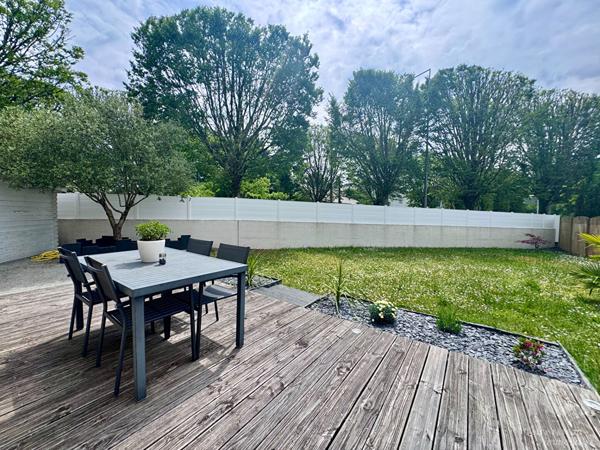 Maison - 3 chambres + 1 bureau - Bourg de Carquefou - 105m²