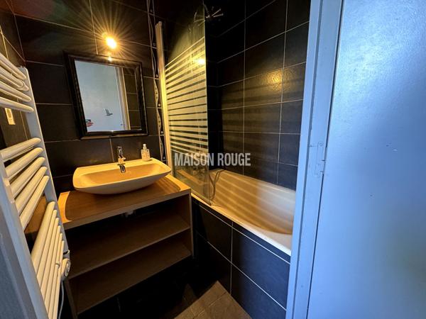 RENNES - Appartement proximité Gare, pour étudiants, actifs, location courte durée -chambre exposée Ouest côté sur jardin partagé - idéal pour investissement
