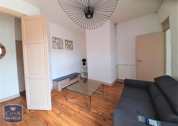 Appartement à louer 1 pièce 44m²