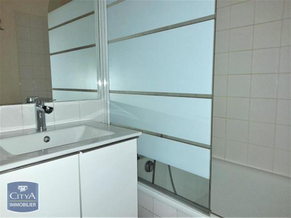 Appartement à louer 1 pièce 44m²