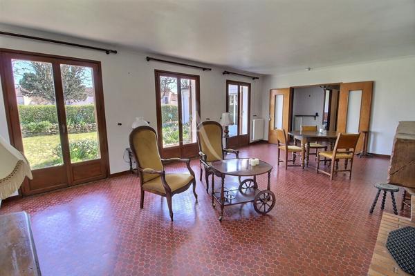 Maison de plain-pied de 98 m2, 4/5 pièces sur Maurepas