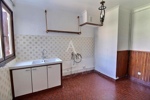 Maison de plain-pied de 98 m2, 4/5 pièces sur Maurepas