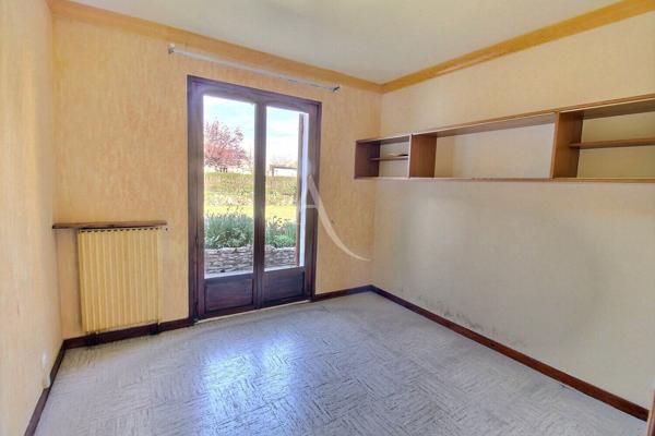 Maison de plain-pied de 98 m2, 4/5 pièces sur Maurepas