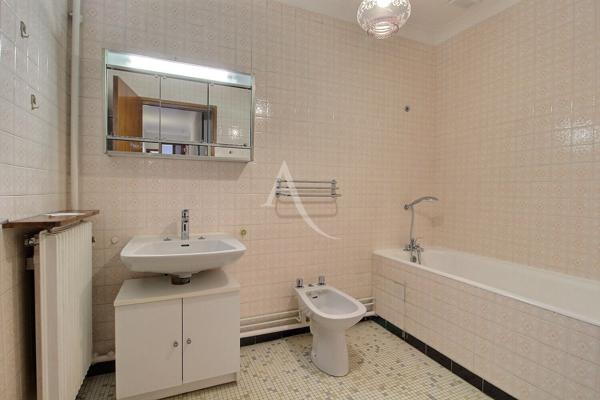 Maison de plain-pied de 98 m2, 4/5 pièces sur Maurepas