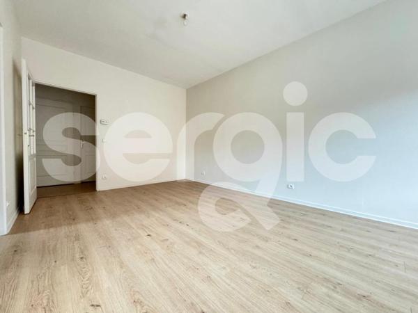 Location 2 Pieces 42 59500 Douai 17 0221 01 0207