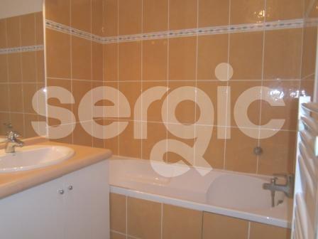 Location 2 Pieces 42 59500 Douai 17 0221 01 0207