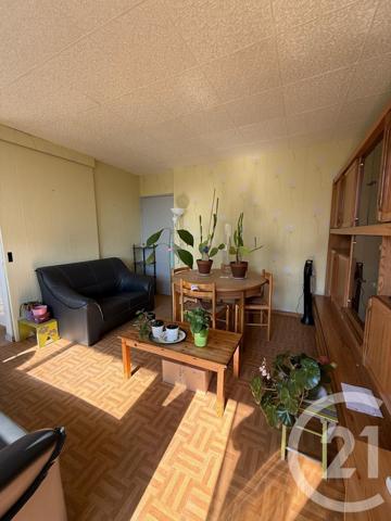 Appartement F4 à vendre  4 pièces - 77 m2 TRAPPES - 78