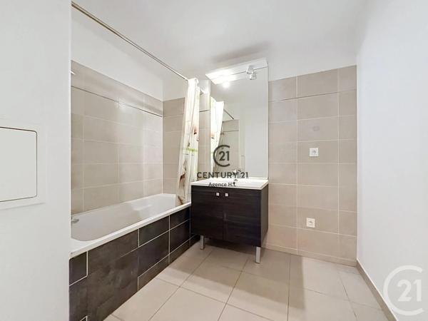 Appartement F3 à vendre  3 pièces - 59,62 m 2   VILLEMOMBLE  - 93