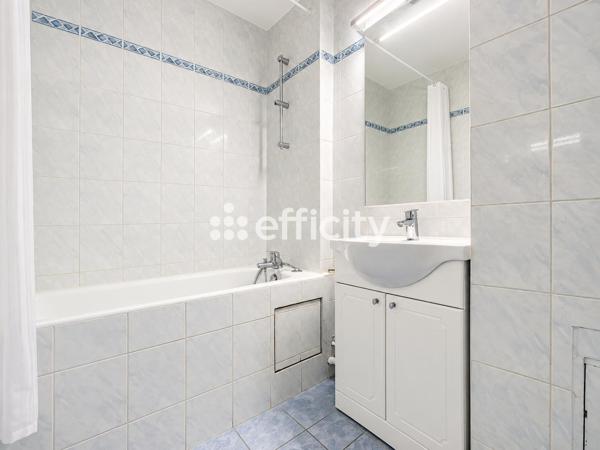 Appartement
         2 pièces
        - 50 m² Exclusivité 320 000 € *