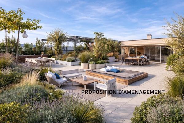 Rooftop unique 250 m² extérieurs, vue 280°