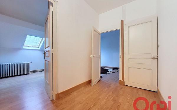 Maison à vendre    5 pièces •  Bruère-Allichamps