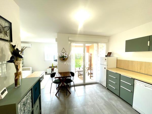 Appartement à SANARY-SUR-MER, 83110 - 2 pièces 43m²