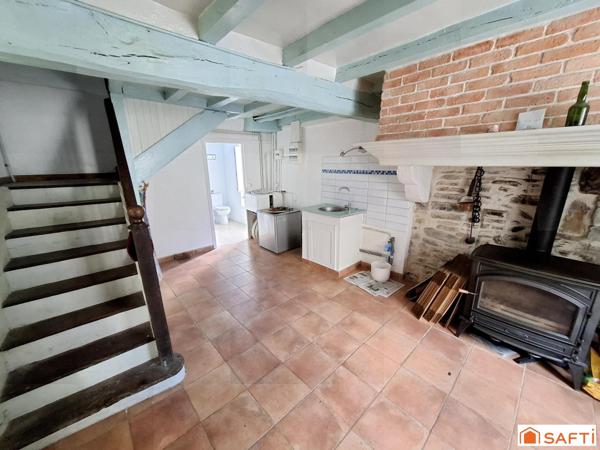 Maison Béarnaise, 184m2, 8 pièces, 4 chambres, potentiel pour en faire 2 logements.