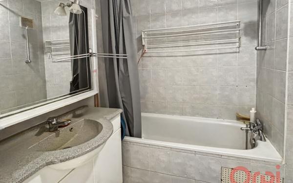 Appartement à vendre    3 pièces • 48 m2 Bagnolet