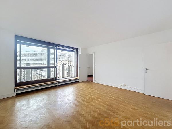 Location
                Appartement93,44 m² - 4 Pièces -
                    PARIS (75015)