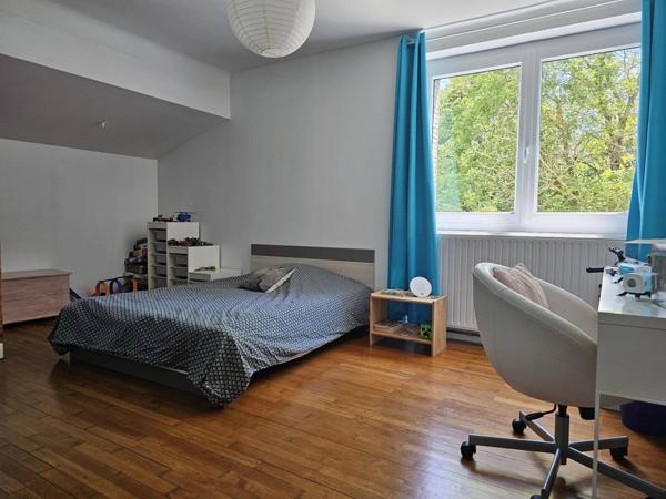 MAISON FAMILIALE 195 M2 - 6 CHAMBRES - CALME