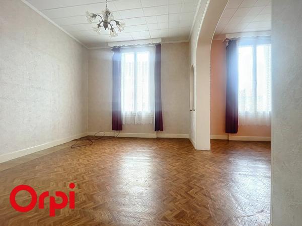 Appartement à vendre    2 pièces • 47,82 m2 Montluçon