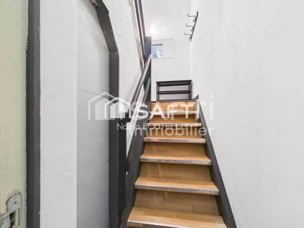 Maison familiale, calme, commerces, ecoles.