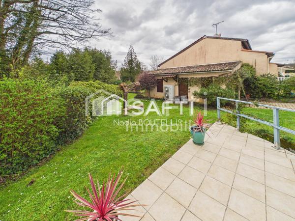 Maison familiale, calme, commerces, ecoles.
