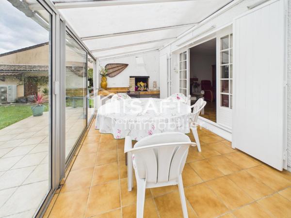 Maison familiale, calme, commerces, ecoles.