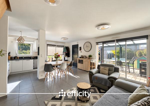 Maison
         5 pièces
        - 100 m² Exclusivité 310 000 € *