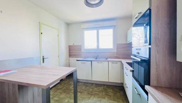 Finistère (29) – À vendre à Quimper, appartement T4 de 80 m² habitable, Terrasse - Balcon - Cave.