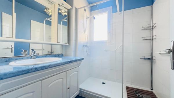 Finistère (29) – À vendre à Quimper, appartement T4 de 80 m² habitable, Terrasse - Balcon - Cave.