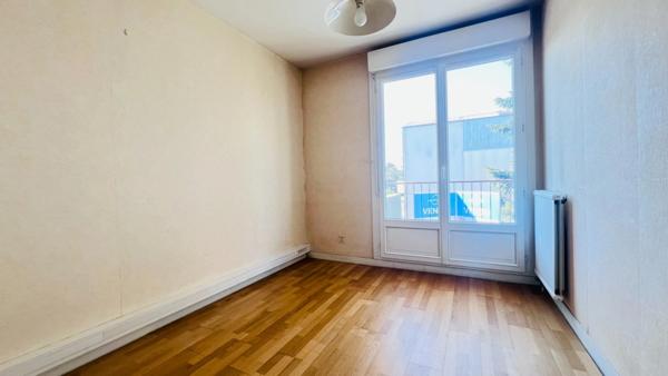 Finistère (29) – À vendre à Quimper, appartement T4 de 80 m² habitable, Terrasse - Balcon - Cave.
