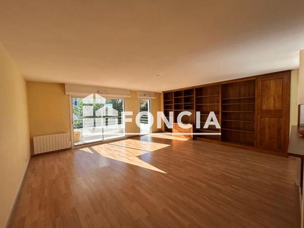 Location Appartement 4 pièces 96.3 m² - 15 A 18 AV.DE LATTRE DE TASSIGNY Vannes 56000