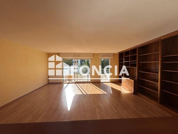 Location Appartement 4 pièces 96.3 m² - 15 A 18 AV.DE LATTRE DE TASSIGNY Vannes 56000