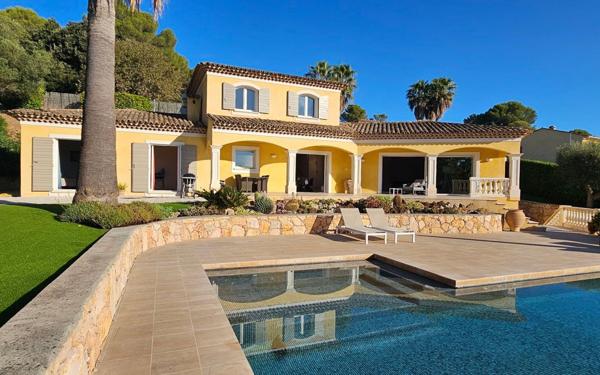 Maison à vendre    5 pièces •  Antibes