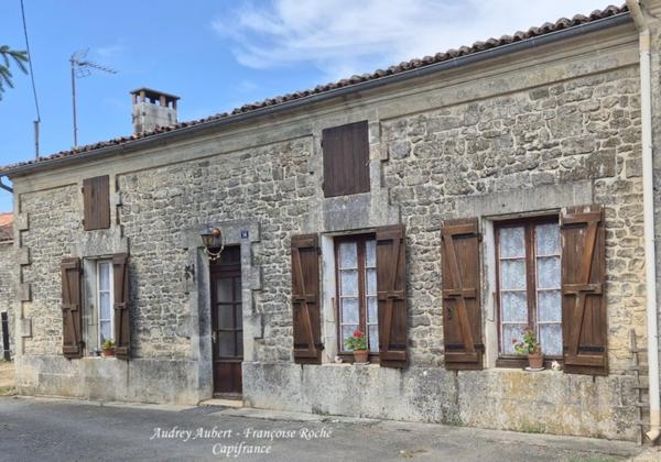 Maison à vendre 4 pièces SAINT SAVINIEN (17)