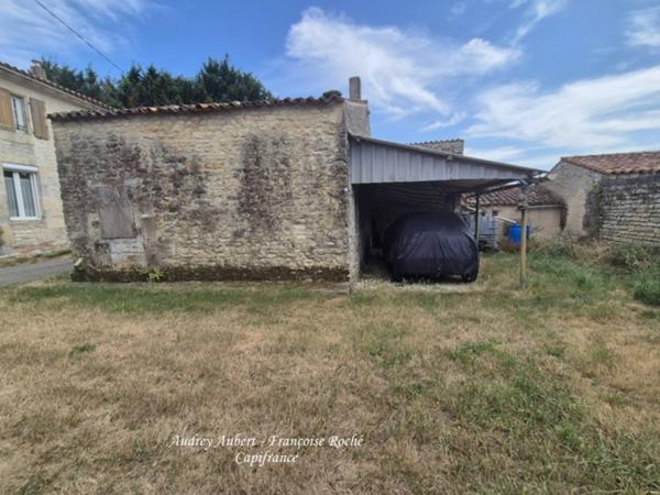 Maison à vendre 4 pièces SAINT SAVINIEN (17)