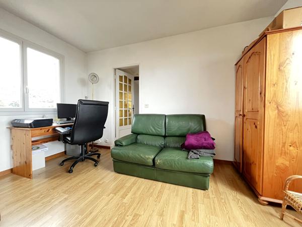 Maison Saint Laurent Du Var 6 pièces 214 m2 Vue Mer