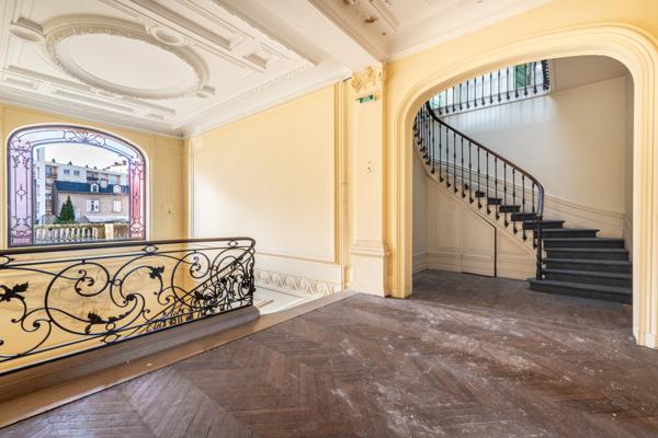 Propriete 20 pièce(s) 617 m²