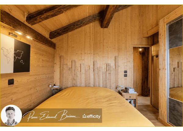 Maison
         7 pièces
        - 178 m² Bien prestige 1 300 000 € *