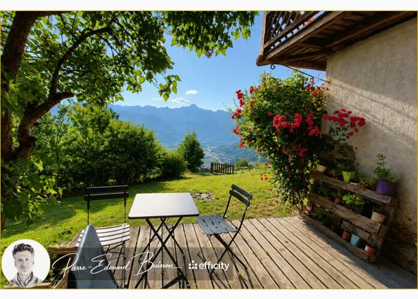 Maison
         7 pièces
        - 178 m² Bien prestige 1 300 000 € *