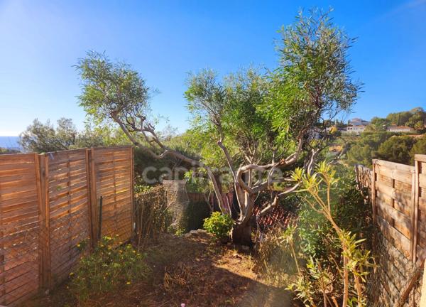 Appartement à vendre 1/2 pièces BANDOL (83)avec grand jardin piscine et parking