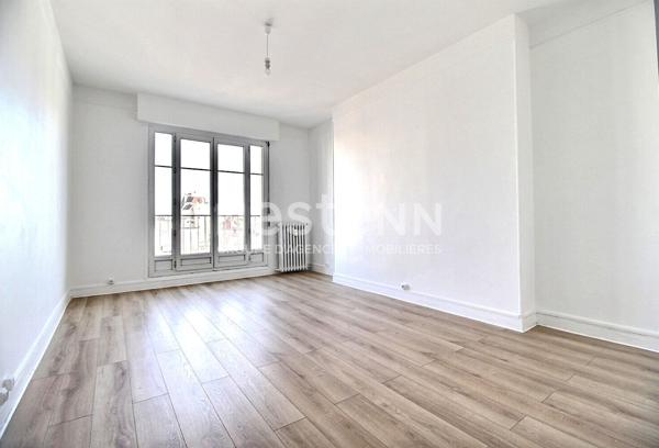 Appartement Courbevoie 3 pièces 69 m2 - LUMINEUX - TRAVERSANT - SANS VIS A VIS - TRANSPORTS - COMMERCES - ECOLES