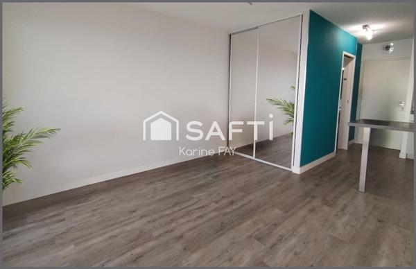 Studio rénové avec magnifique vue mer