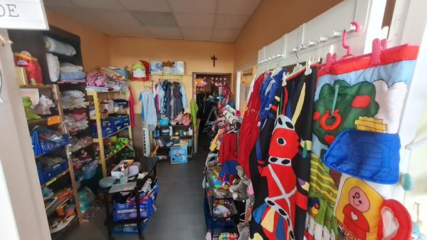 Opportunité d'investissement au cœur de CROZON : Local commercial de 200 m²