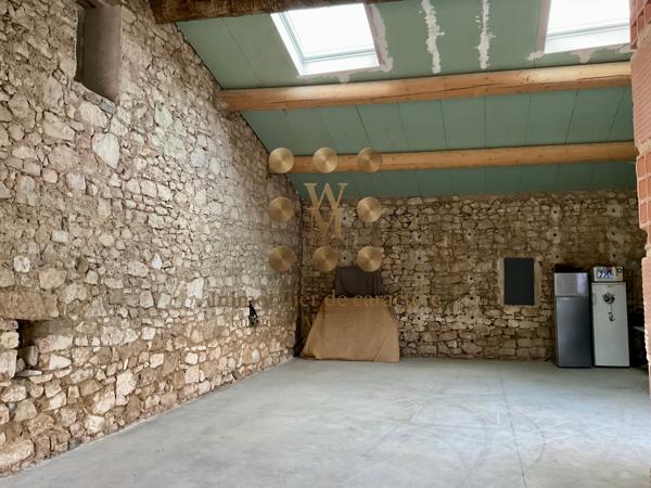MAGNIFIQUE MAS RESTAURÉ DANS LA PLAINE DE PERNES LES FONTAINES