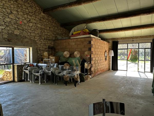 MAGNIFIQUE MAS RESTAURÉ DANS LA PLAINE DE PERNES LES FONTAINES
