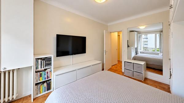 Appartement à vendre 948 000 € Paris 16 5 p 100 m² DPE D