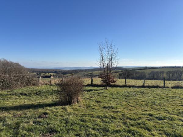 Lalizolle – Entreprise active à reprendre avec 5 chambres d’hôtes, camping et restaurant  Lalizolle (03450)