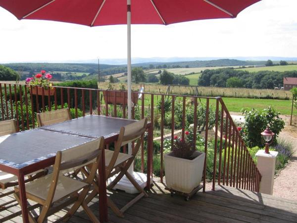 Lalizolle – Entreprise active à reprendre avec 5 chambres d’hôtes, camping et restaurant  Lalizolle (03450)