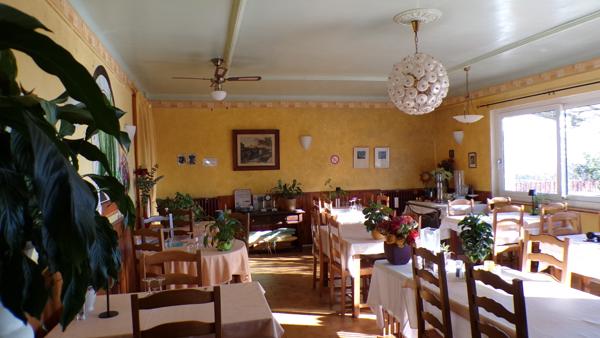 Lalizolle – Entreprise active à reprendre avec 5 chambres d’hôtes, camping et restaurant  Lalizolle (03450)