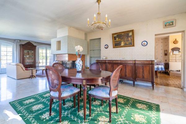 Maison à vendre |                                       Léognan |                                        7 pièces  |  199 m²